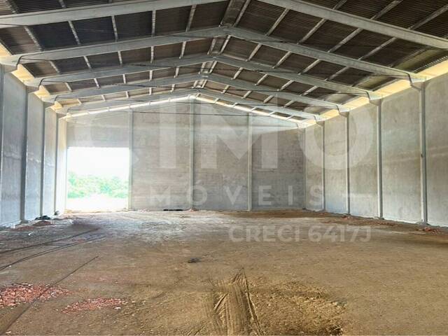 Galpão 1.800m²